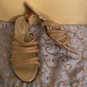 🆕👠Eric Javits Gold Mules